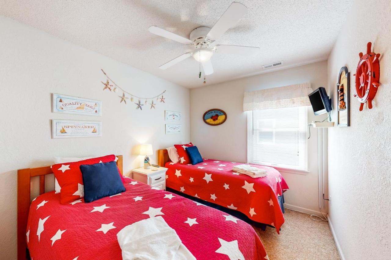 Gizmo'S Getaway Villa Nags Head Exterior photo